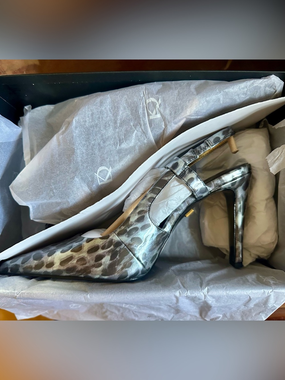 NIB Donna Karan Women's Donna Slingback Pumps. Sz 8.5. Grey Leopard. Retail $150 - Picture 7 of 8